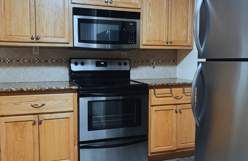 Cripple Creek House | StoryBrook Mountain Escape. Pet-Friendly. Stunning views. Event Inquiry.