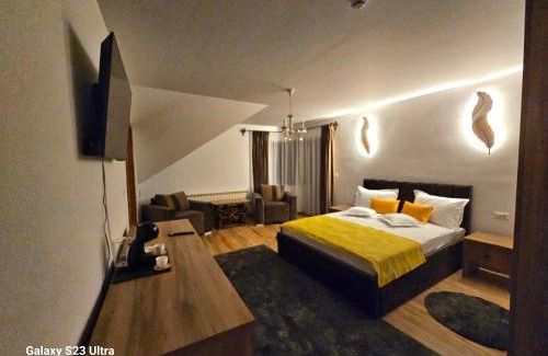 Tirgu Neamt Hotel | Străjerii Cetății