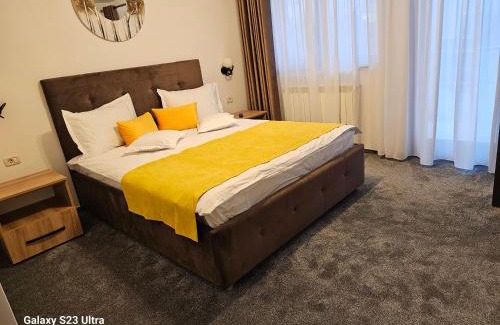 Tirgu Neamt Hotel | Străjerii Cetății