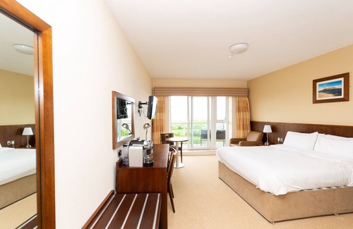 Strandhill Hotel | Strandhill Lodge and Suites