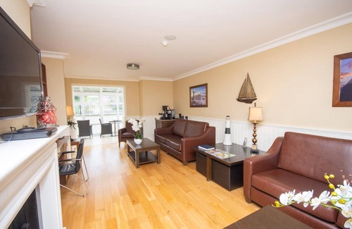 Strandhill Hotel | Strandhill Lodge and Suites