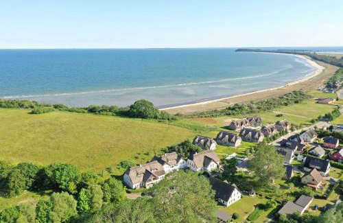 Lobbe Apartment | strandnah mit Balkon, gratis Nutzung vom AHOI Erlebnisbad und Sauna in Sellin - Strandhaus Mönchgut FeWo12