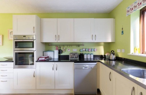 Upton Snodsbury House | Stratford house - perfect get together place for up to 16 friends and family