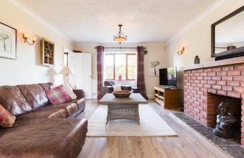Broughton Hackett House | Stratford House - Perfect for a get together