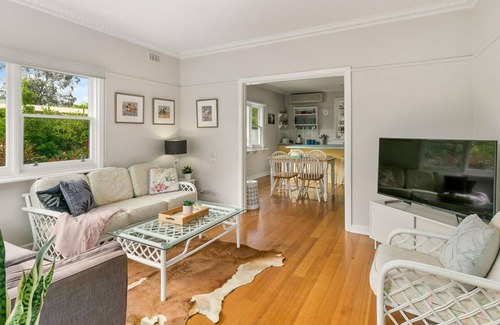 Cowes House | Strathallan - sleeps 7