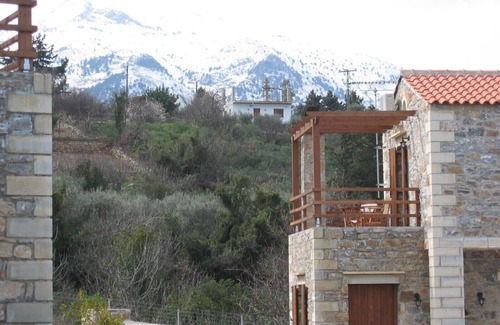 Melidoni Villa | Stratos Villas Chania with pool and sea view