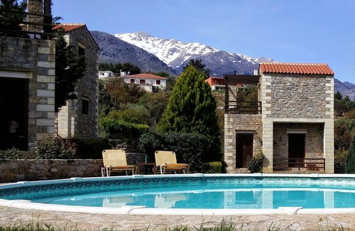 Melidoni Villa | Stratos Villas Chania with pool and sea view
