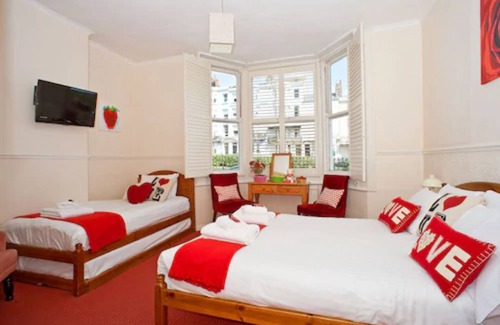 Kemptown House | Strawberry Fields