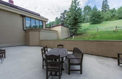 Beaver Creek Apartment | Strawberry Park Splendid Slopes View