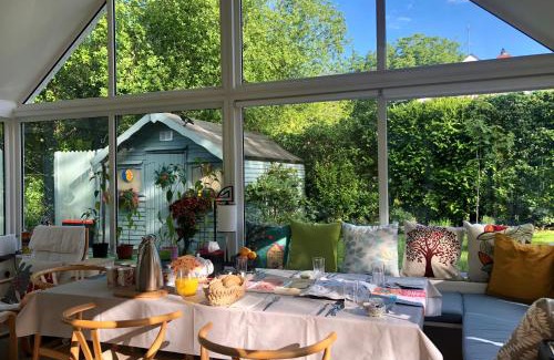 Caheragh Bed & Breakfast | Streamside B and B with Parking