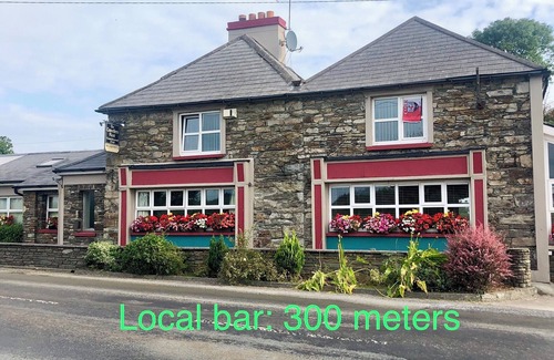Caheragh House | Streamside cottage on the Wild Atlantic Way with WiFi & Parking