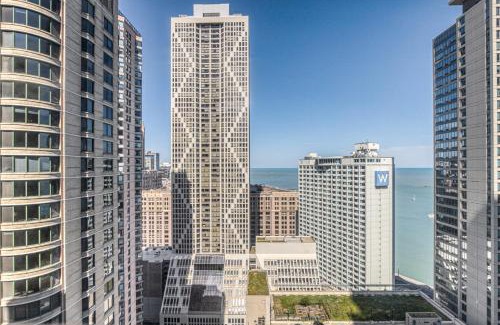 Streeterville Apartment | Streeterville 1BR w Gym Pool nr Navy Pier CHI-447