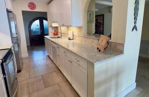 Nazareth Condo | STRESS Reducing Views, Beaches, FUN and Luxury amenities at Cloud Nine.