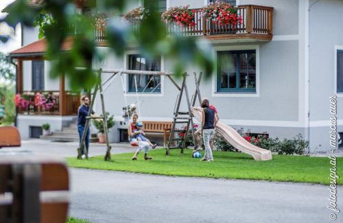 Allerheiligen im Muerztal Apartment | Streuobsthof Weissenbacher
