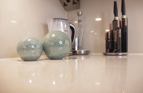 Sands End Apartment | Striking 3 Bed Apartment in the Heart of Chelsea w/Balcony & Spectacular Views