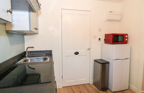 Miavaig Cottage | STRUTHAN, pet friendly, character holiday cottage in Isle Of Lewis