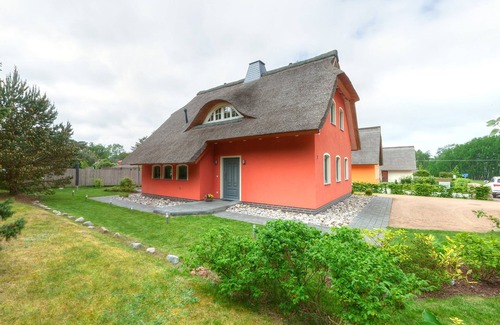 Stubbenfelde Apartment | Stubbenfelde, Reetdachhaus Seeblick - Stubbenfelde - Holiday home Seeblick