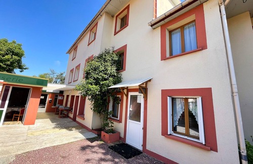 Saint-Martin-en-Campagne Apartment | Studio-Standard-Ensuite with Shower-Courtyard view