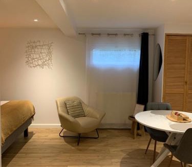 Chassieu Apartment | Studio équipé avec Parking Le Chasseland