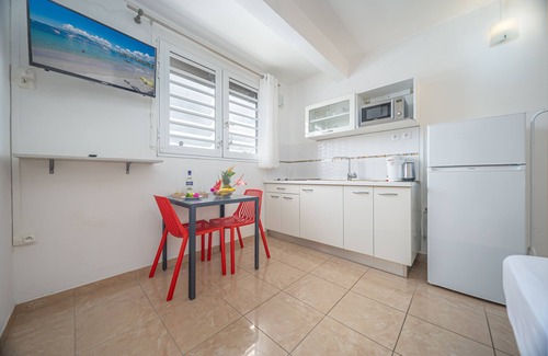 Pointe du Bout Apartment | Studio 101 - Ixora - proche plage