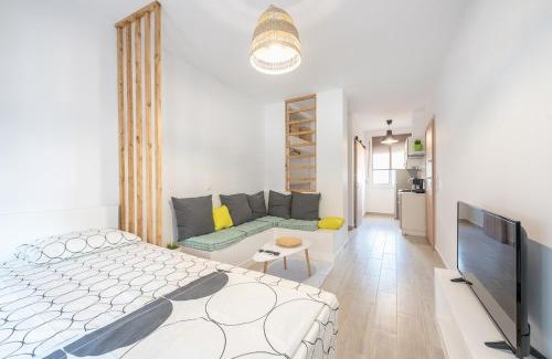 Aigaleo Apartment | studio 10min from Monastiraki Athens