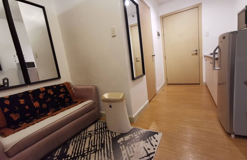 Ususan Condo | Studio 1BR Balcony, Pool, Near Airport & BGC