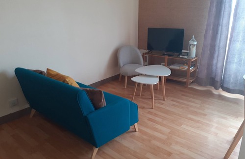Blois Apartment | Studio 2/3 Pers - à 2 pas de la Loire - Balcon - Parking Privé - Box Vélos - 2