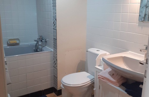 Blois Apartment | Studio 2/3 Pers - à 2 pas de la Loire - Balcon - Parking Privé - Box Vélos - 2