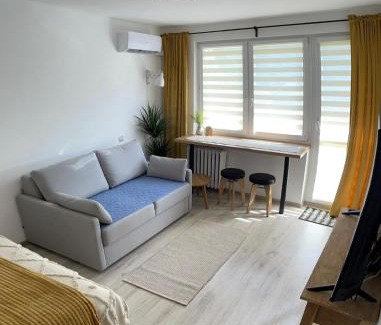 Elk Apartment | Studio 2 Apartment