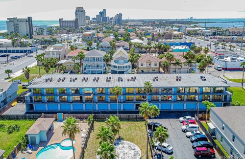 South Padre Island Condo | Studio 206 Across the Street from the Gulf!