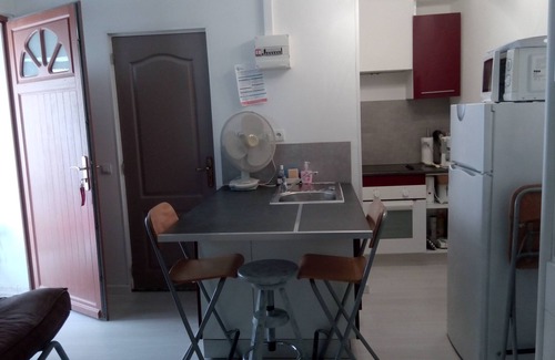 Pont-Saint-Esprit Apartment | studio 25 m2 furnished refurbished