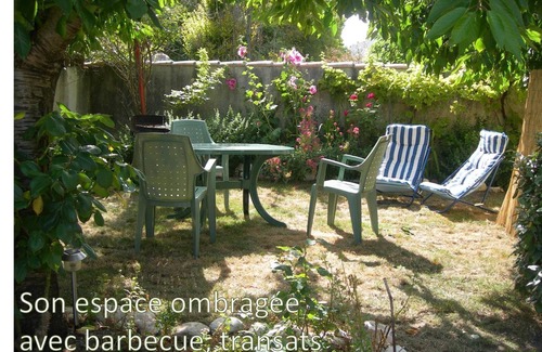 Aytre Apartment | STUDIO 26M2 -Terrace - HEATED SWIMMING POOL - 4 mn BEACH -5 mn La ROCHELLE