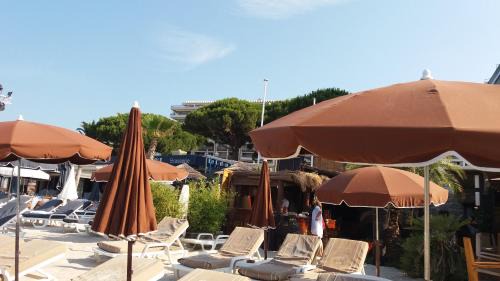 Juan-les-Pins Apartment | STUDIO 3mn A PIED DE LA PLAGE AVEC TERRASSE
