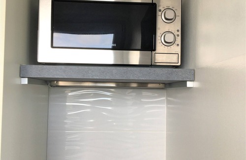 Port Apartment | Studio 4*, SEA VIEW and facing the dragon, 150m from the BEACH, near the 2 caps site