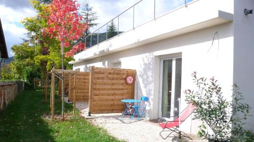 Meylan Apartment | Studio 4 Vercors - Terrasse et parking Privé