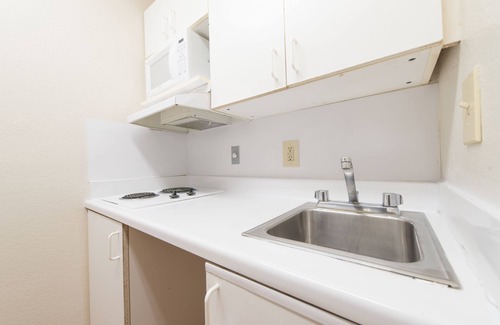 Maryvale Hotel | Studio 51 Extended Stay Hotel