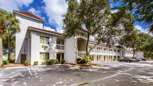 Coral Springs Hotel | Studio 6-Coral Springs, FL - Fort Lauderdale
