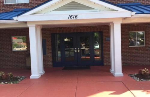 Coliseum Central Hotel | Studio 6-Hampton, VA - Langley AFB Area