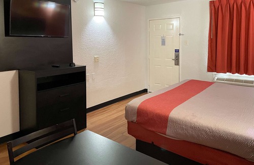 Brookhollow Hotel | Studio 6 Houston, TX - Brookhollow