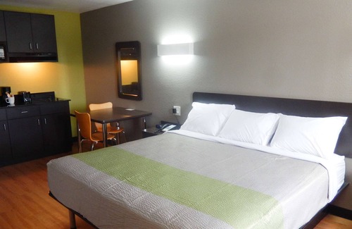 Greater Greenspoint Hotel | Studio 6 Houston, TX - Intercontinental Airport South