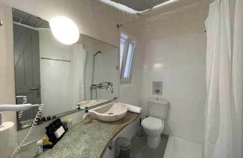 Paradise Hotel | Studio 6 - Sea View, Shared Infinity Pool, Bar, Outdoor Gym, 4' from beach