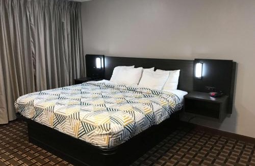 Tupelo Hotel | Studio 6 Suites Tupelo, MS