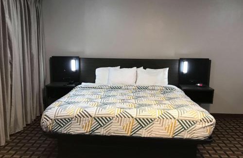 Tupelo Hotel | Studio 6 Suites Tupelo, MS