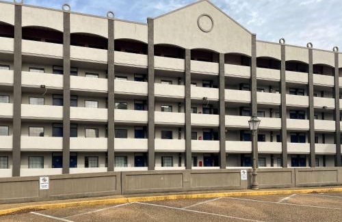 Vicksburg Hotel | Studio 6 Vicksburg, MS- Downtown