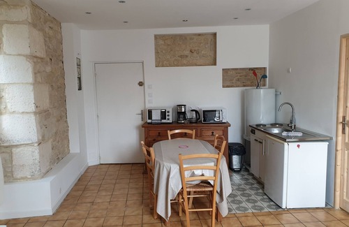 Chasseneuil-du-Poitou Apartment | Studio Apartment "5 - 3 Min Du Futuroscope" with Wi-Fi