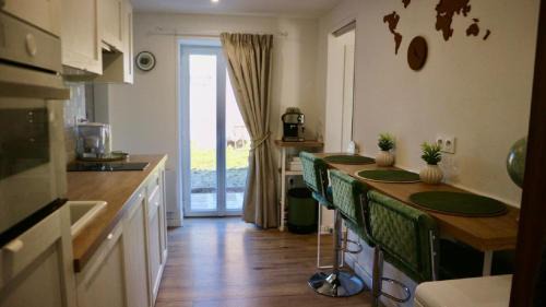 Brigueil-le-Chantre Apartment | Studio Apartment