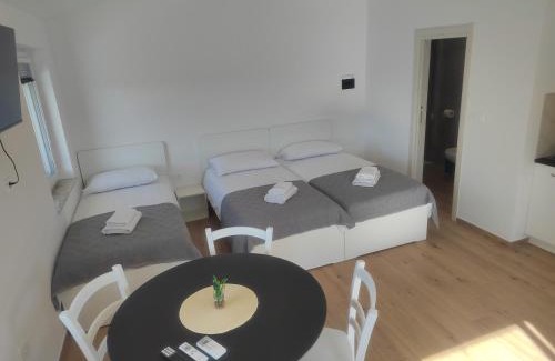 Sempeter-Vrtojba Apartment | Studio Apartma KIMI