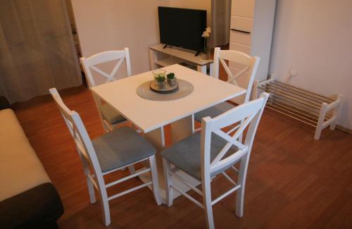 Buzdohanj House | STUDIO APARTMAN MARIA