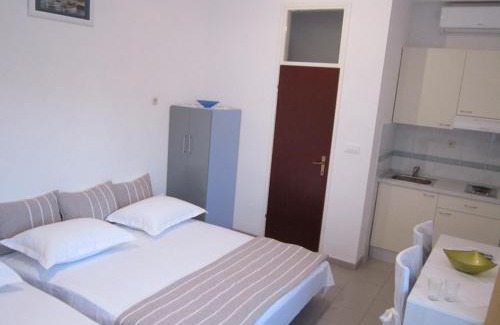 Mejasi Apartment | Studio Apartman Toni