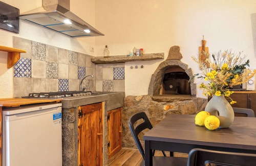 Trinita d'Agultu Apartment | Studio Apartment 'Sa Domo Isola Rossa' with Sea View, Private Terrace and Air Conditioning